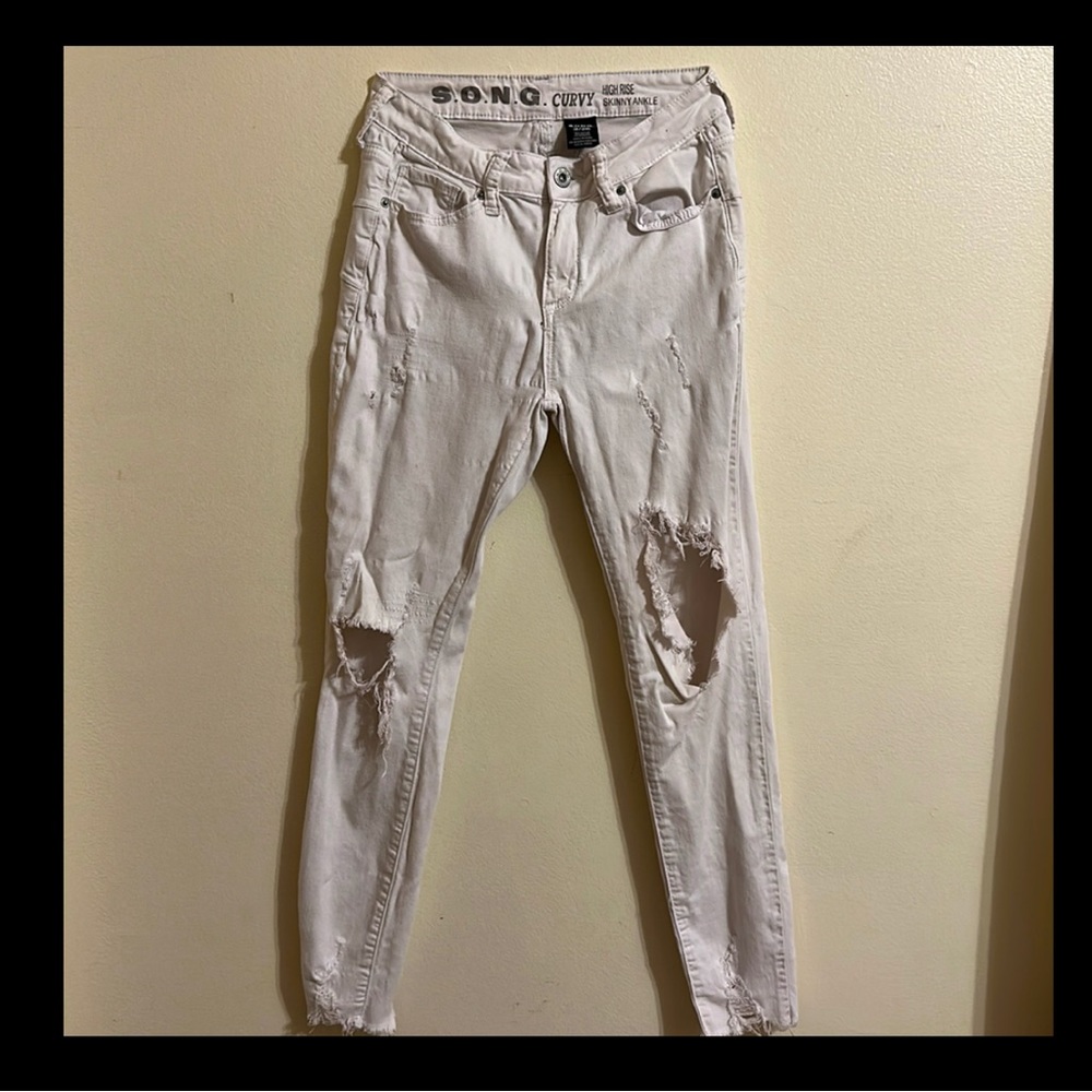 Curvy High Rise Skinny Ankle ripped jeans